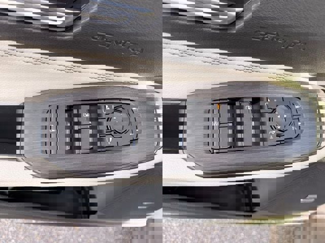 New 2026 Nissan Sentra SL w/ Floor Mat Package image 11