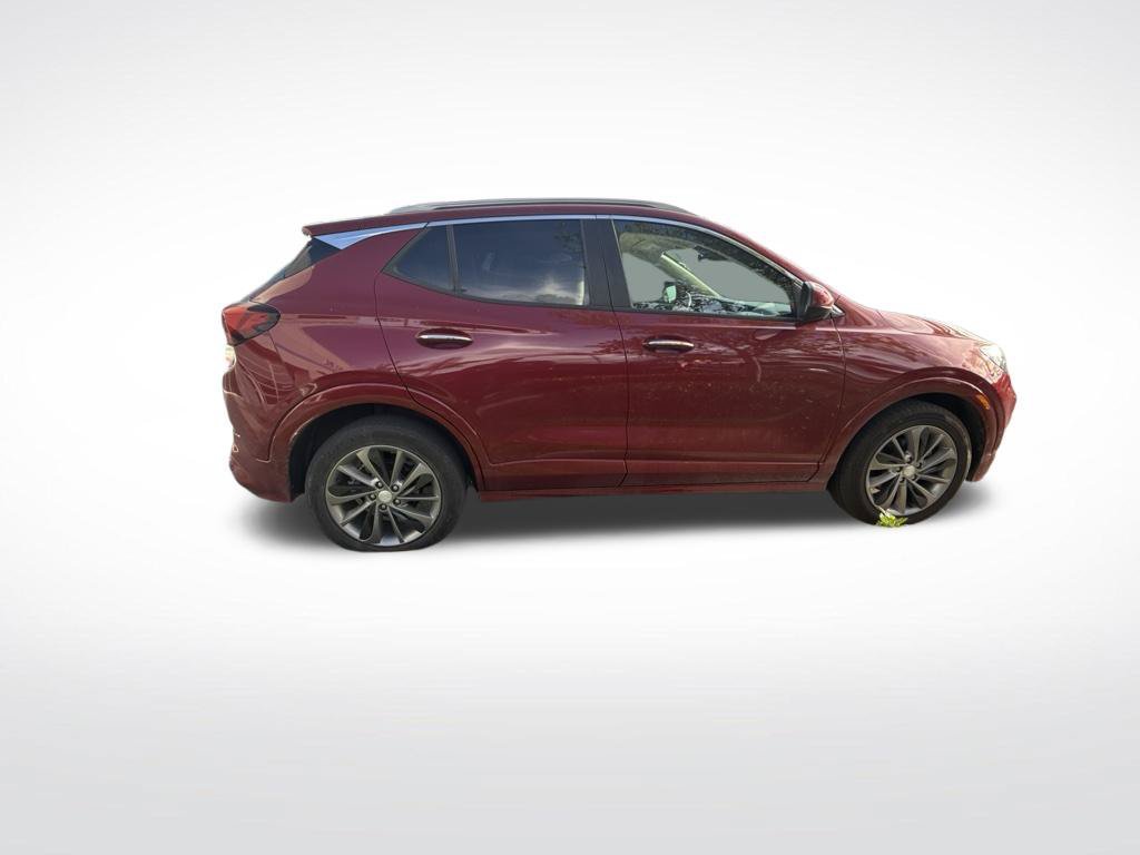 Used 2020 Buick Encore GX Select w/ Sport Touring Package FWD image 2