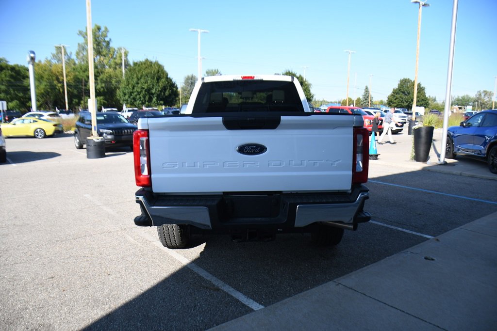 New 2026 Ford F350 XLT image 5