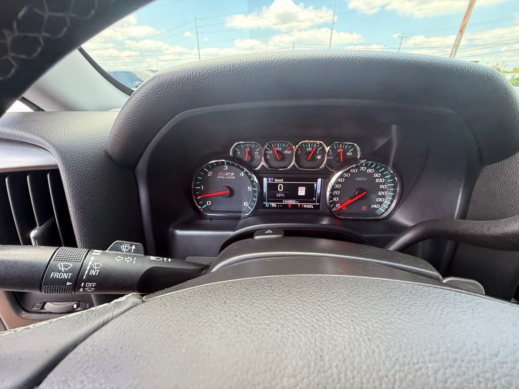 Used 2017 Chevrolet Silverado 1500 LT w/ All Star Edition AWD/4WD image 17