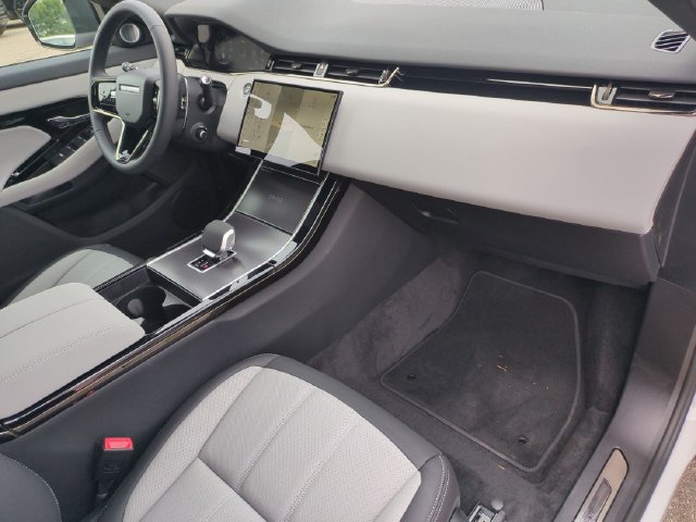 New 2026 Land Rover Range Rover Evoque Hoxton AWD/4WD image 19