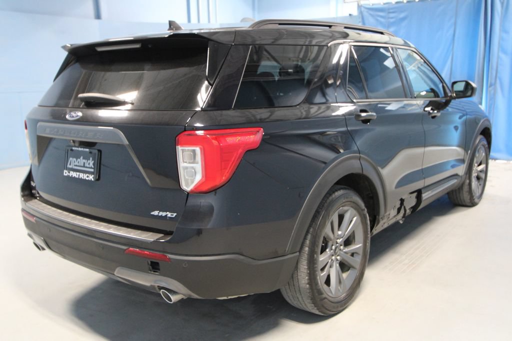 Used 2021 Ford Explorer XLT w/ Equipment Group 202A AWD/4WD image 36