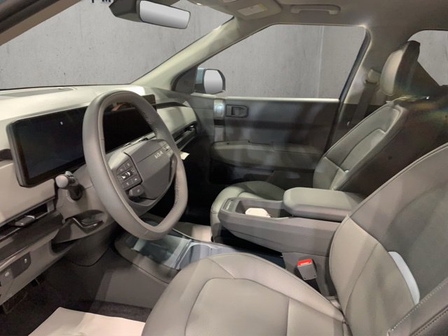 New 2027 Kia EV3 Wind FWD image 21