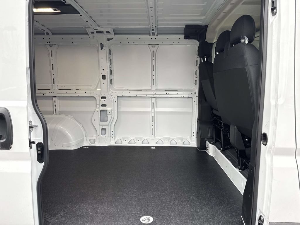 New 2026 RAM ProMaster 1500 w/ Convenience Group FWD image 29