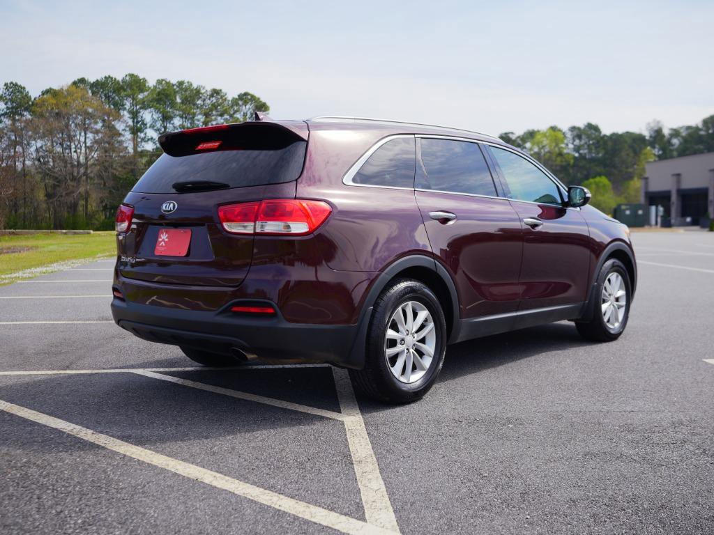 Used 2016 Kia Sorento LX w/ LX Convenience Package image 5
