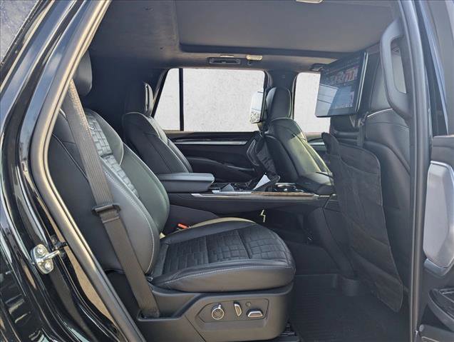 Certified 2025 Cadillac Escalade Sport Platinum image 14