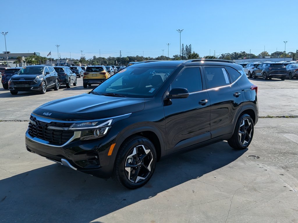 Certified 2026 Kia Seltos EX FWD image 5
