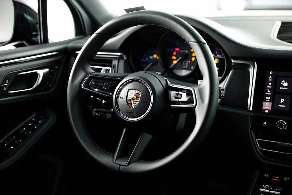 New 2026 Porsche Macan GTS AWD/4WD image 31