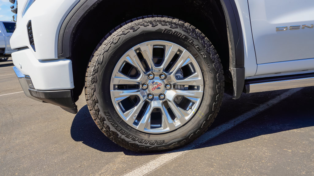 New 2026 GMC Sierra 1500 Denali w/ Technology Package AWD/4WD image 7