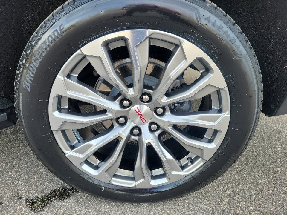 Used 2023 GMC Yukon Denali image 31