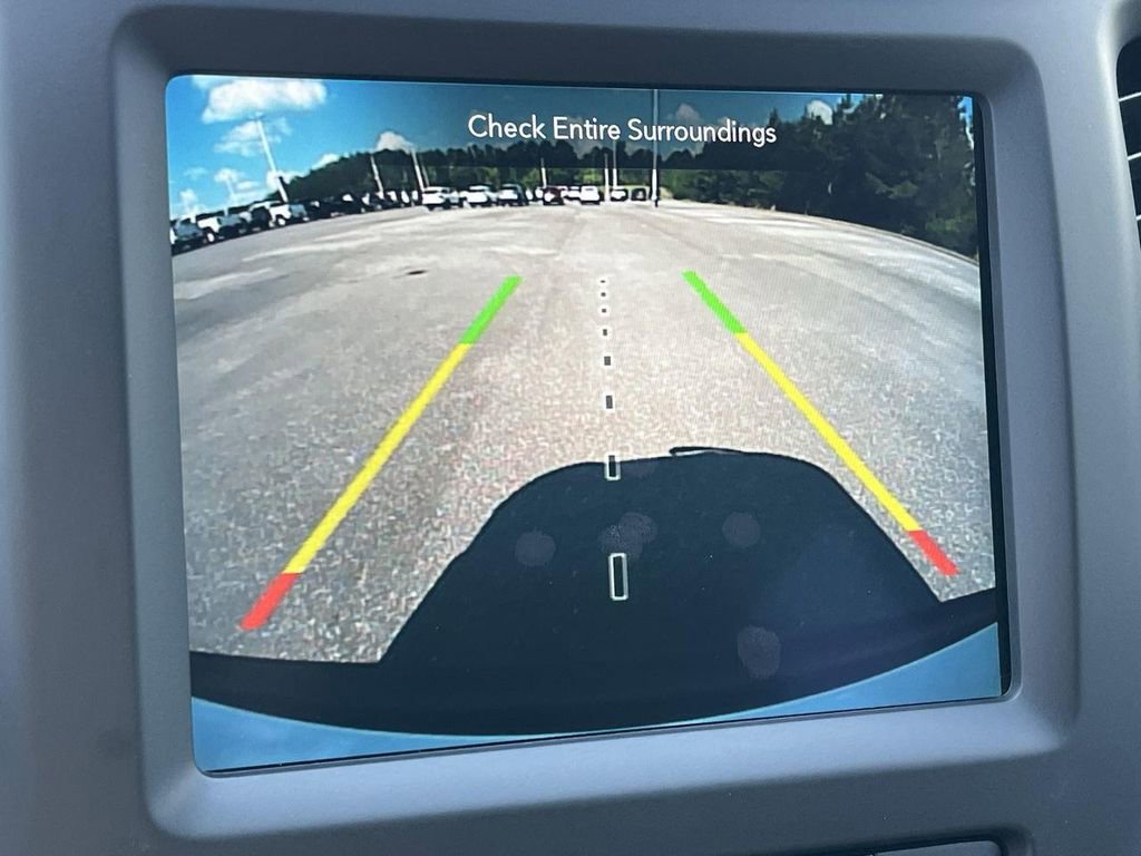 Used 2023 Jeep Cherokee Altitude Lux image 15