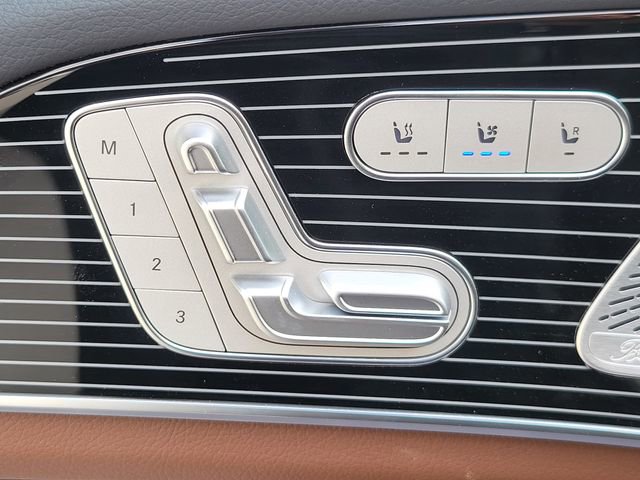 New 2025 Mercedes-Benz GLS 450 4MATIC image 19