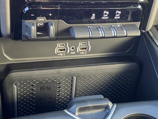 New 2026 RAM 1500 4x4 Crew Cab image 23