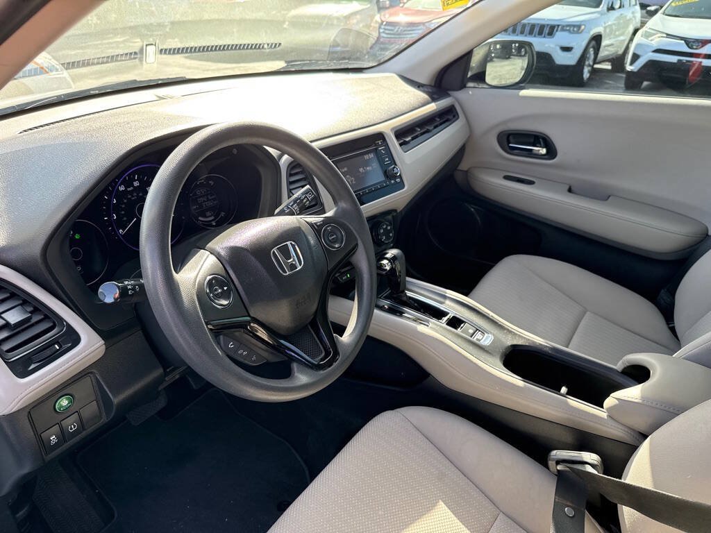 Used 2016 Honda HR-V LX image 11