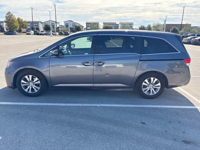 Used 2016 Honda Odyssey SE image 2