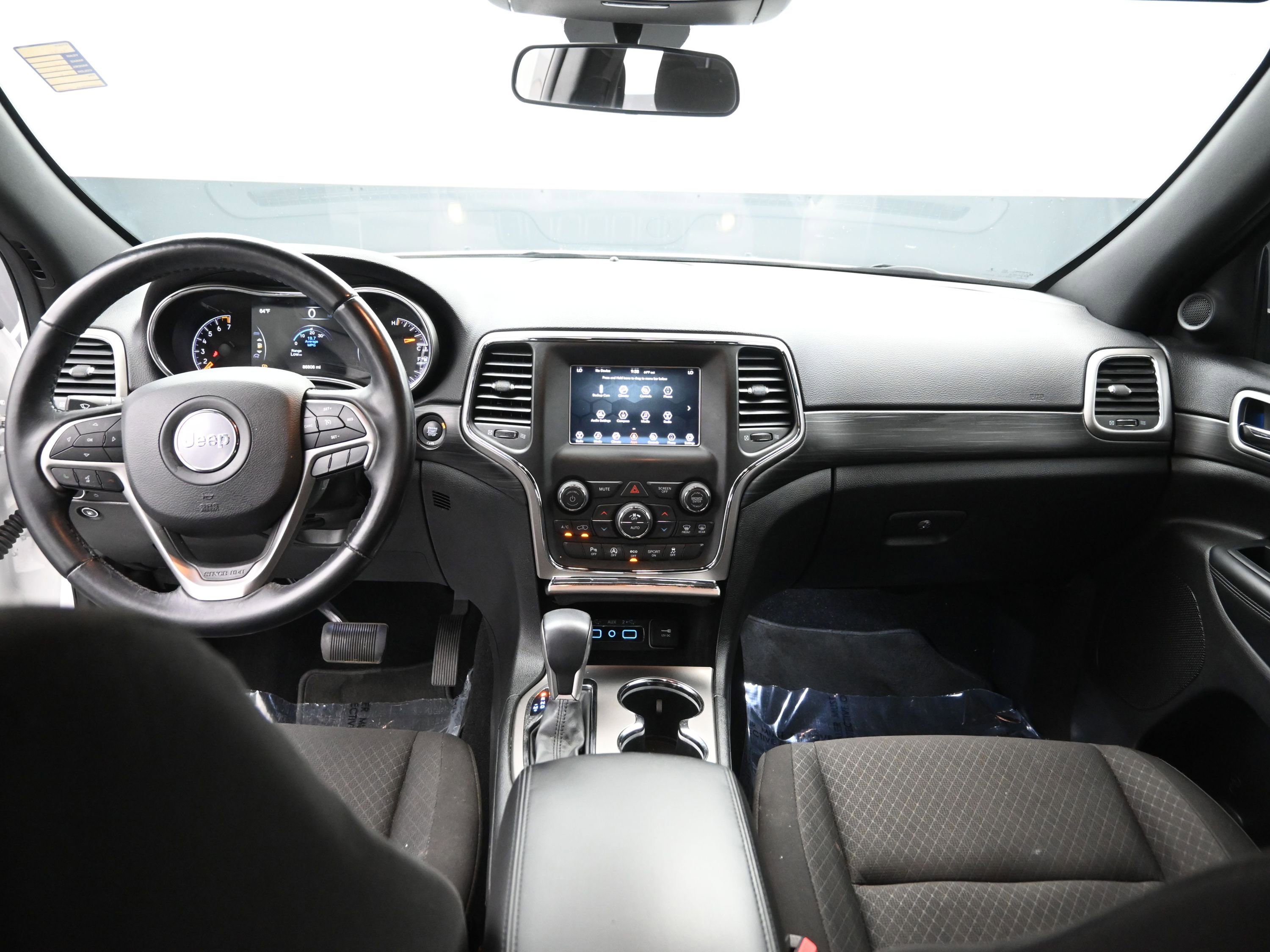 Used 2021 Jeep Grand Cherokee Laredo image 18