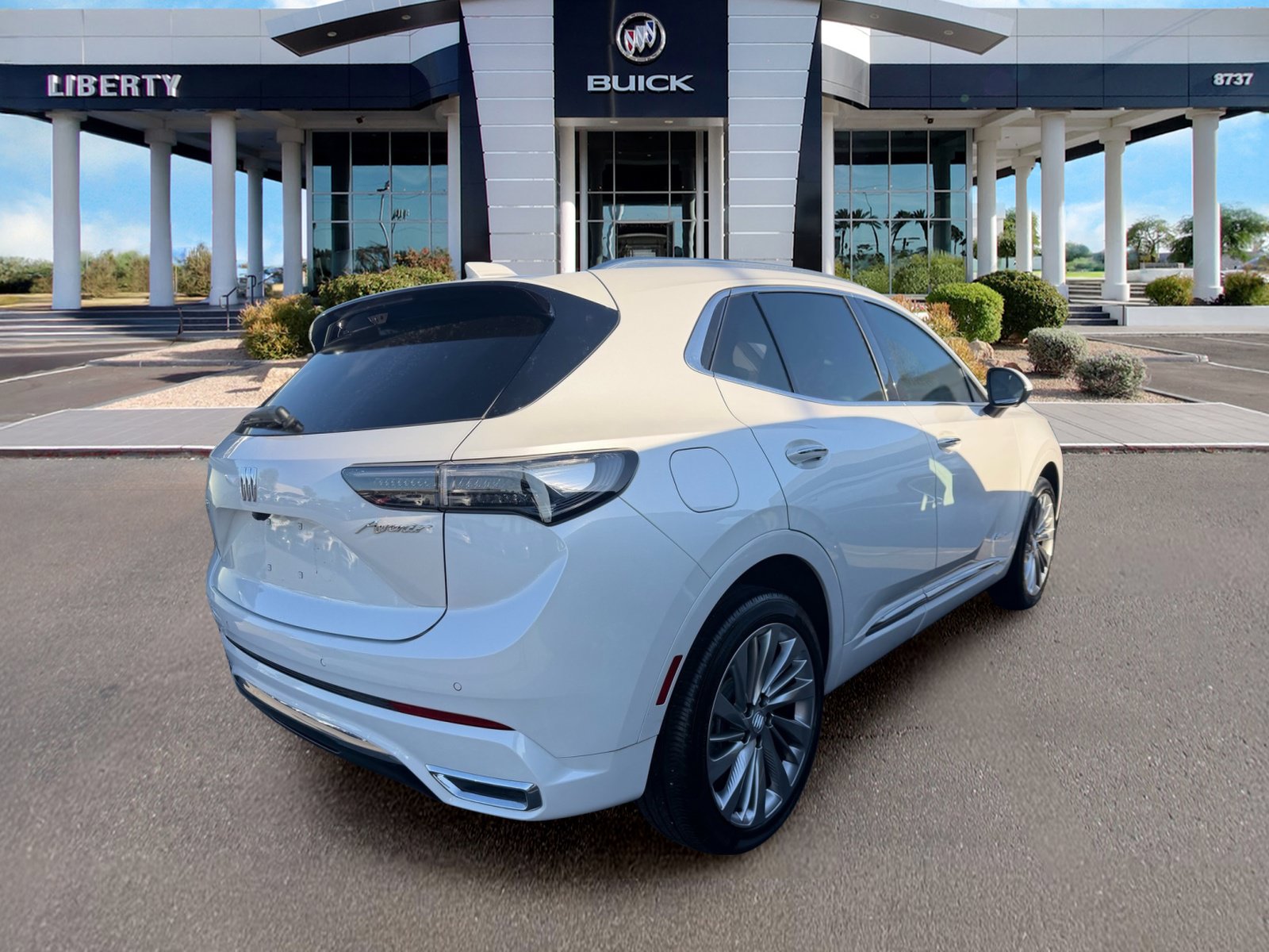 Used 2025 Buick Envision Avenir AWD/4WD image 3