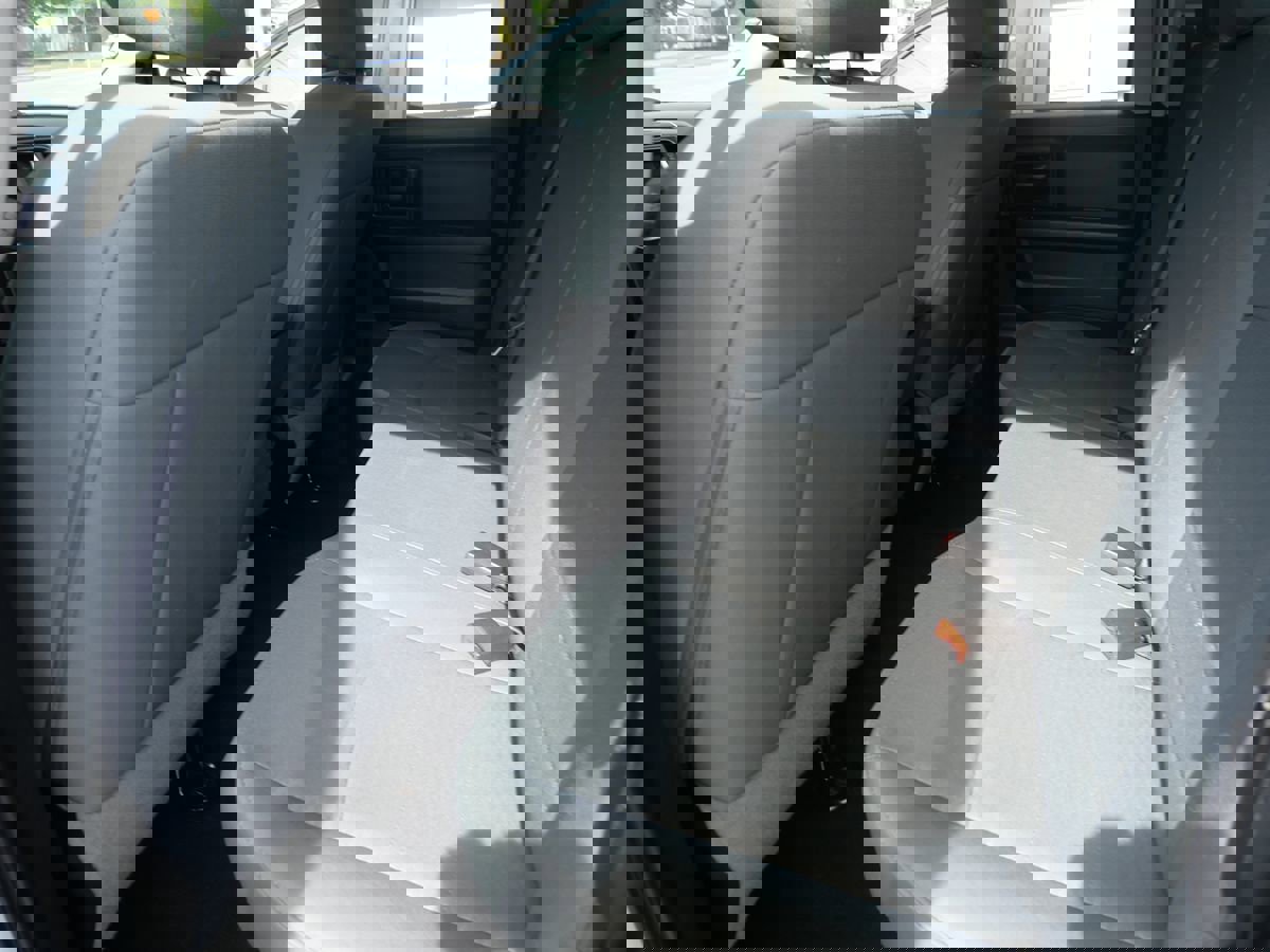 Used 2018 RAM 1500 Express image 18