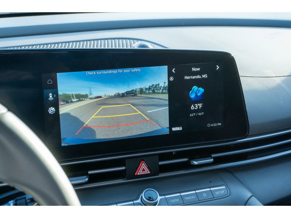 Used 2023 Hyundai Elantra SEL w/ Convenience Package image 21