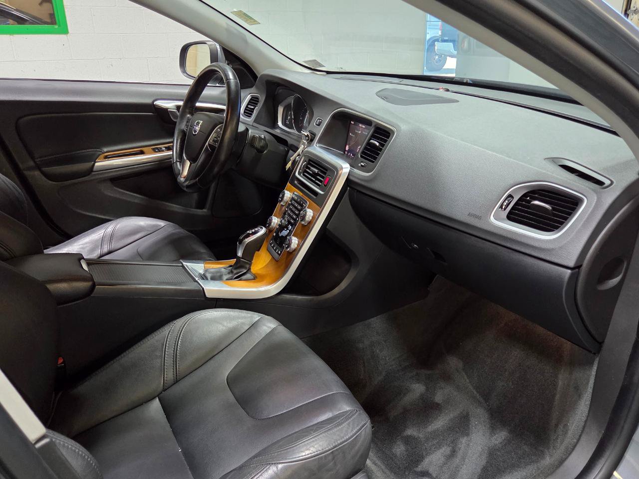 Used 2018 Volvo S60 T5 Inscription Platinum AWD/4WD image 22