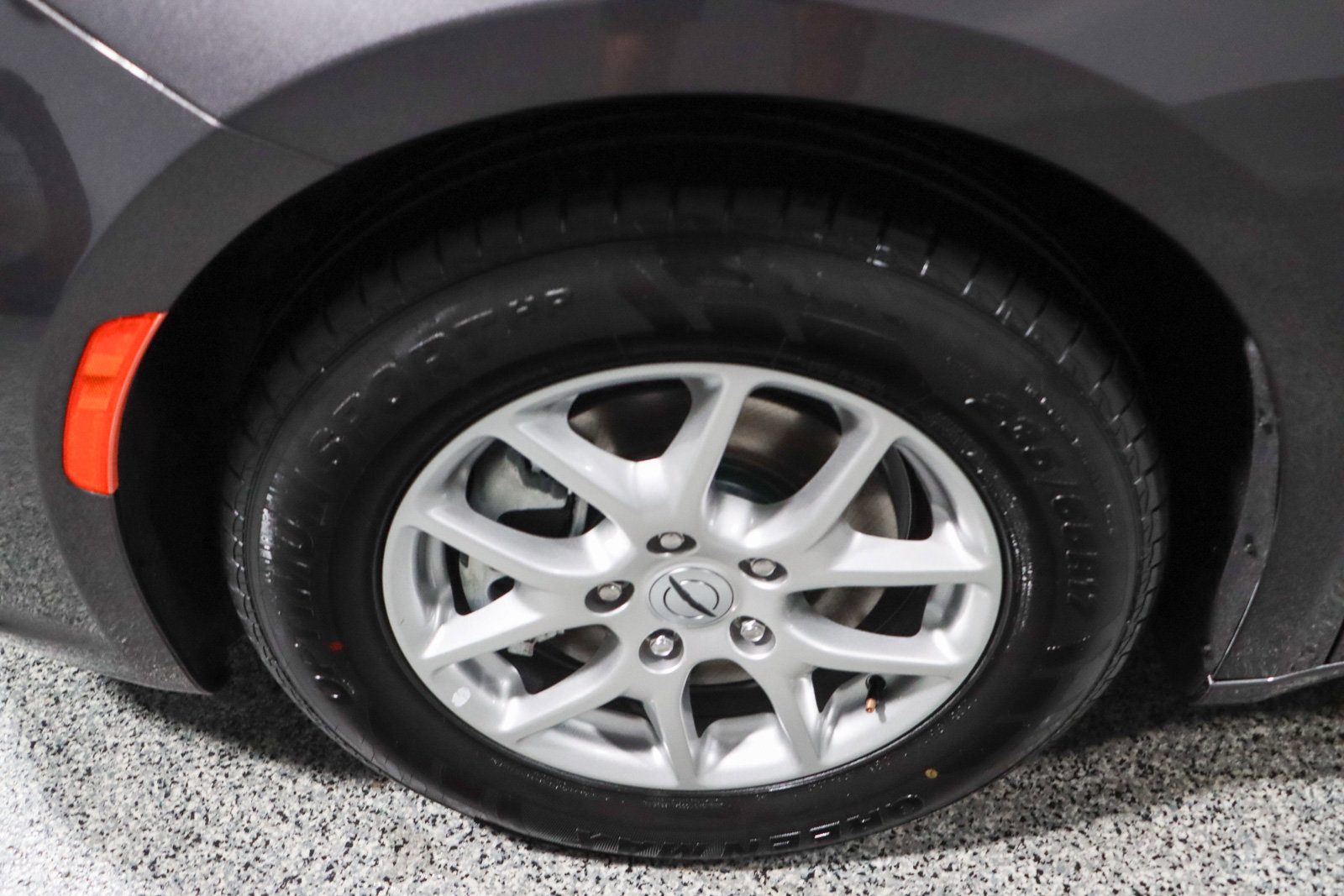 Used 2023 Chrysler Pacifica Touring-L image 11