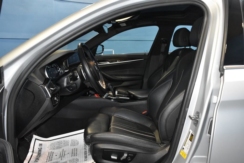 Used 2019 BMW 530i w/ Convenience Package image 9