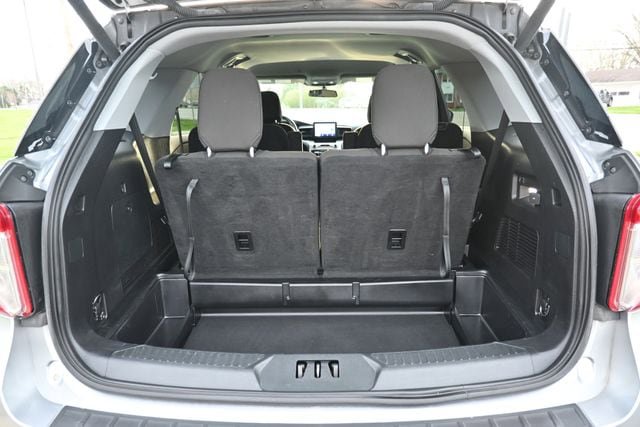 Used 2020 Ford Explorer XLT w/ Comfort Package AWD/4WD image 23