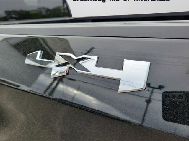 Used 2024 GMC Sierra 1500 SLT image 32