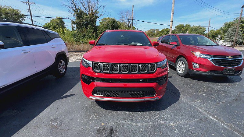 Used 2024 Jeep Compass Limited image 9