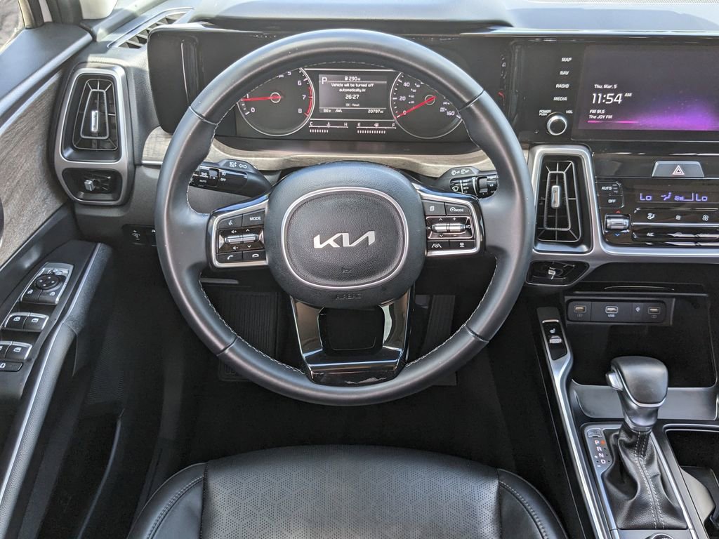 Certified 2023 Kia Sorento EX w/ Panoramic Sunroof Package image 17