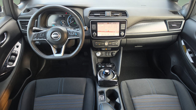 Used 2025 Nissan Leaf SV Plus FWD image 7