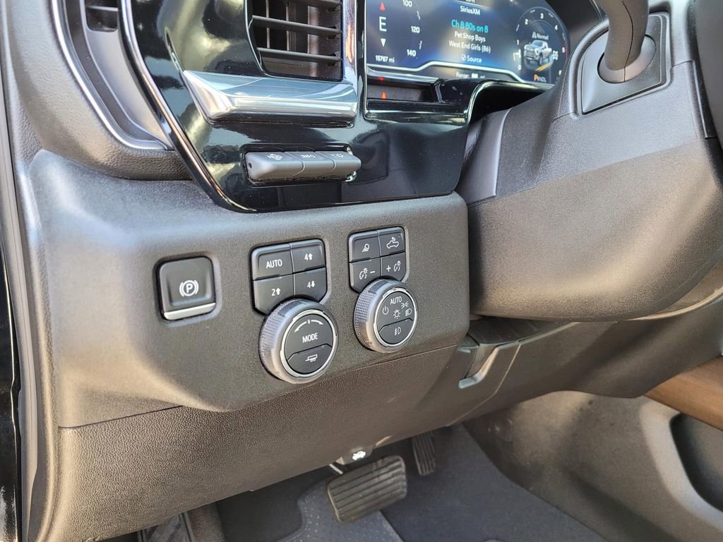 Used 2025 Chevrolet Silverado 2500 High Country w/ High Country Premium Package AWD/4WD image 21