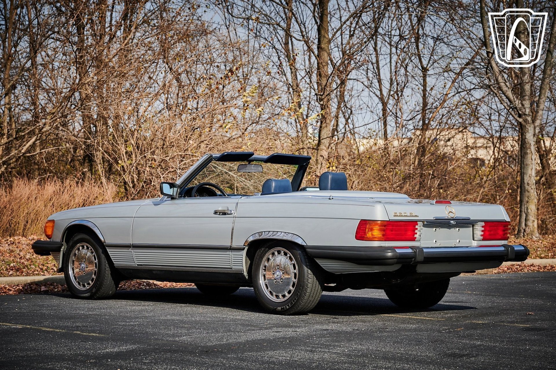 Used 1988 Mercedes-Benz 560 SL image 9