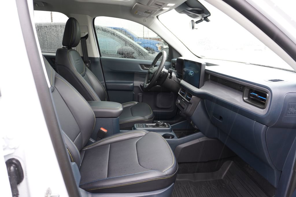 Used 2025 Ford Maverick Lobo AWD/4WD image 9