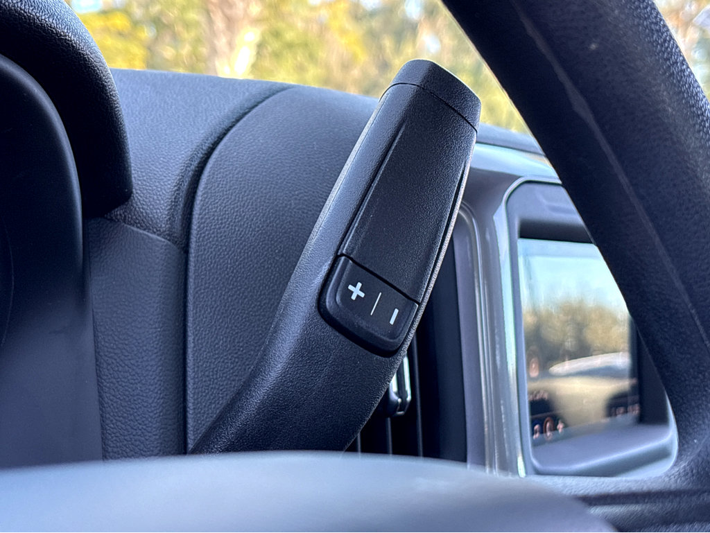 Used 2025 Chevrolet Silverado 1500 Custom image 16