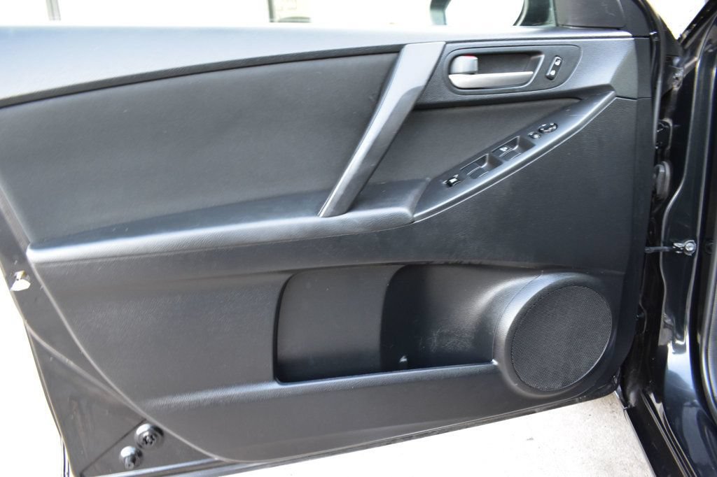 Used 2012 MAZDA MAZDA3 i Sport FWD image 38