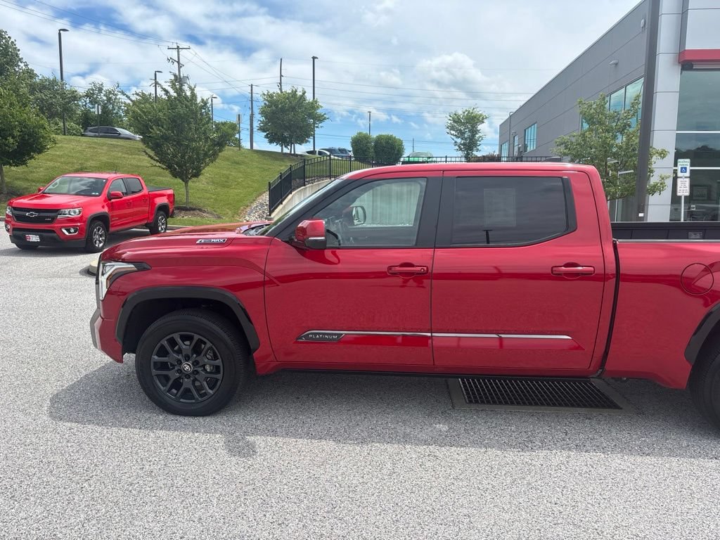 Used 2025 Toyota Tundra Platinum AWD/4WD image 11