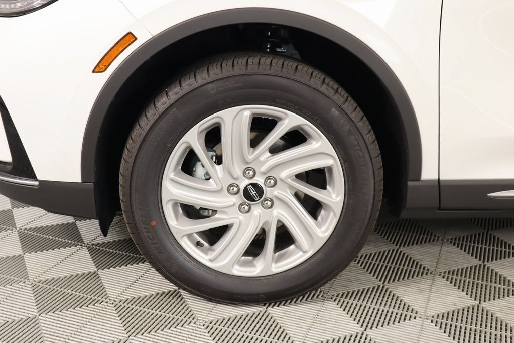 New 2026 Lincoln Corsair Premiere FWD image 19