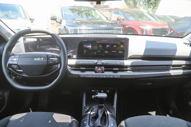 Certified 2025 Kia K4 FWD image 13