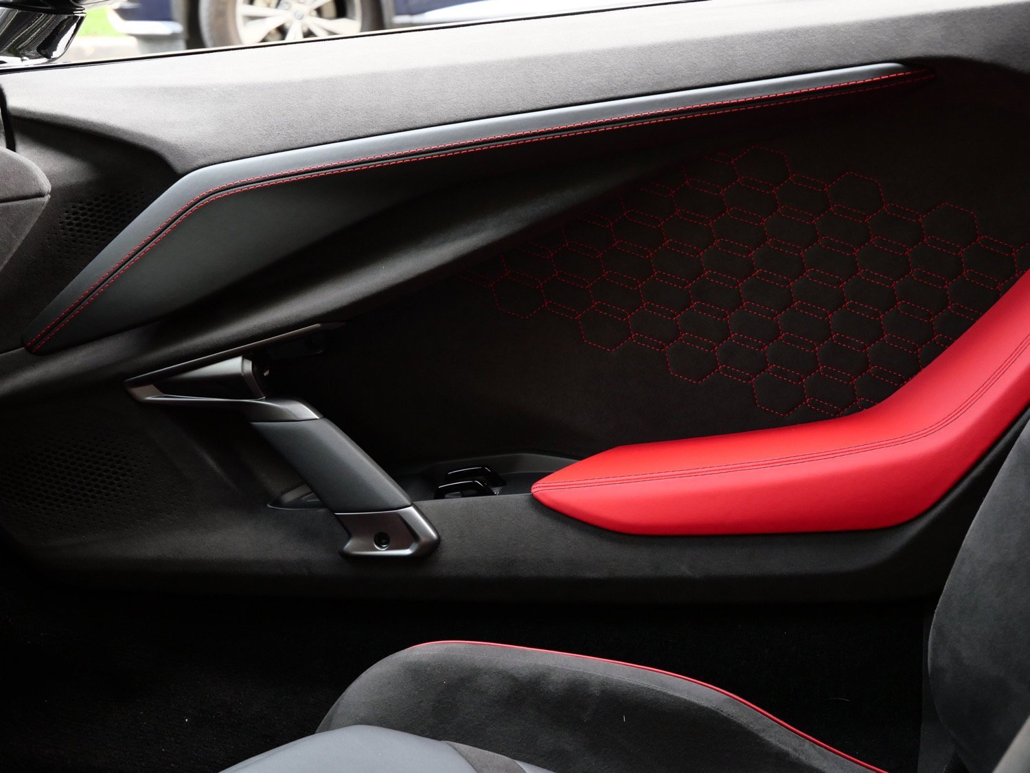 Used 2024 Lamborghini Revuelto image 25