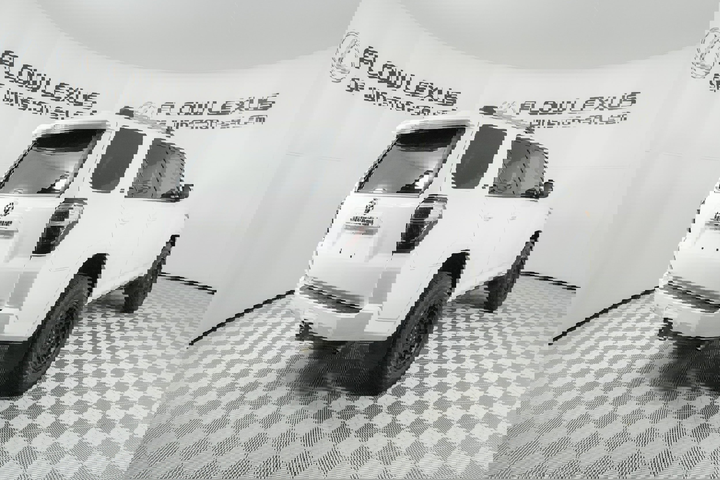 Used 2022 Toyota 4Runner SR5 Premium image 7