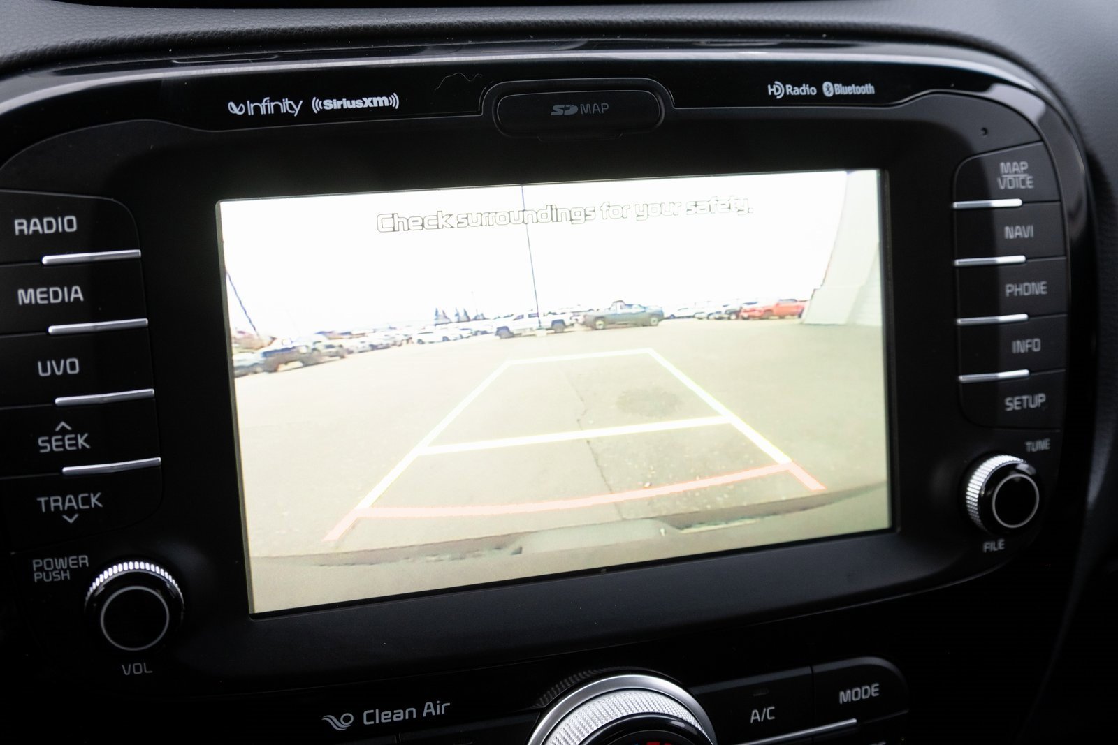 Used 2016 Kia Soul + w/ Audio Package image 4