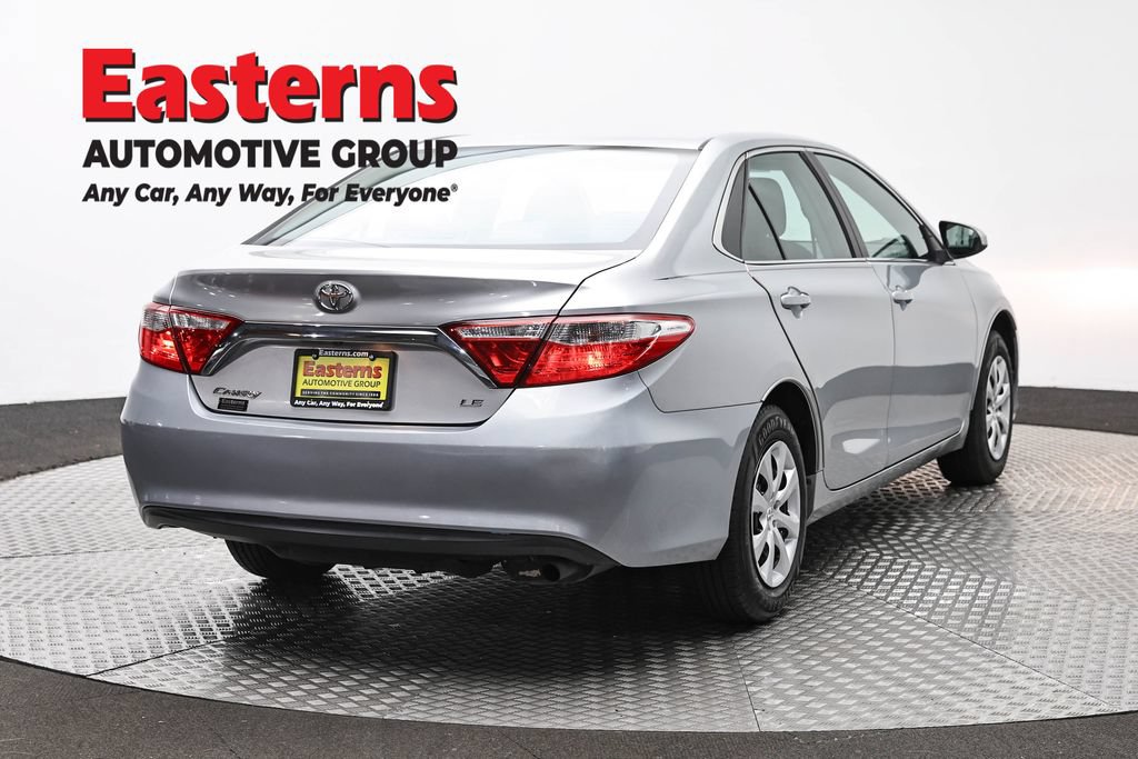 Used 2017 Toyota Camry LE FWD image 5