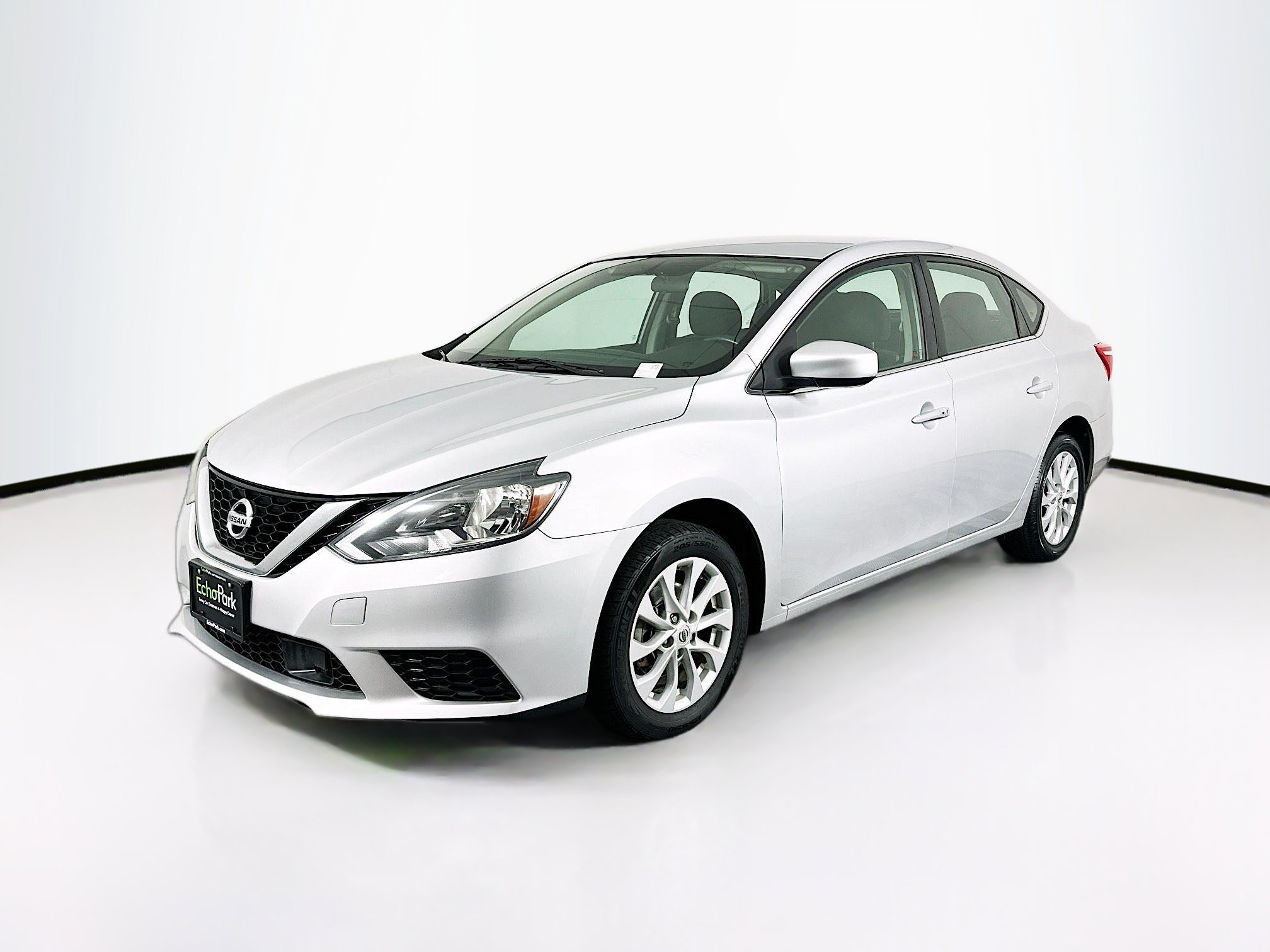 Used 2019 Nissan Sentra SV FWD image 3