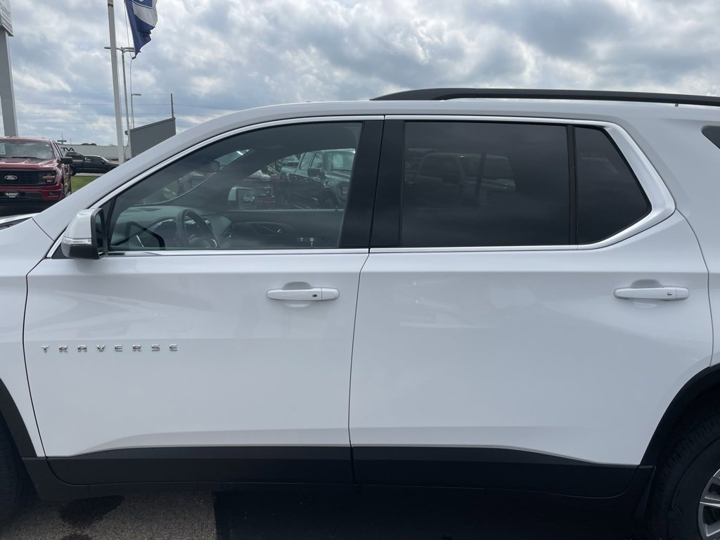 Used 2023 Chevrolet Traverse LT image 25
