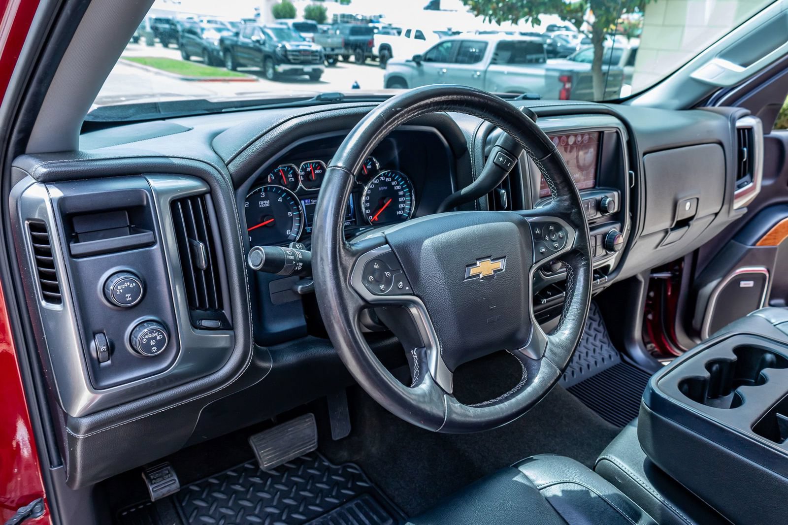 Used 2018 Chevrolet Silverado 1500 LTZ w/ Sport Package AWD/4WD image 17
