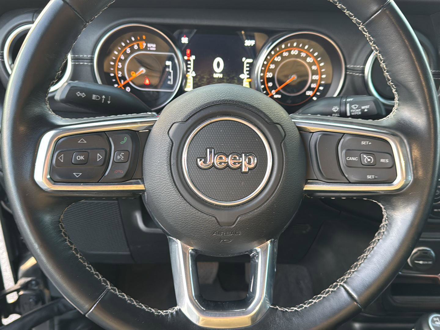 Used 2022 Jeep Gladiator Overland w/ Popular Equipment Package AWD/4WD image 16