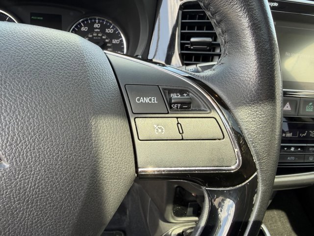 Used 2017 Mitsubishi Outlander SEL FWD image 17