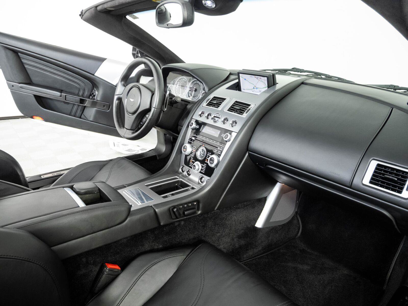 Used 2011 Aston Martin DBS Volante RWD image 18