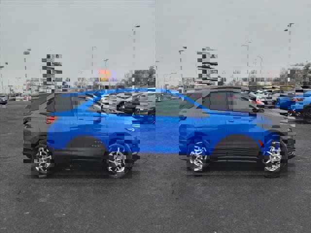 New 2024 Chevrolet Equinox LS w/ LS Convenience Package image 2